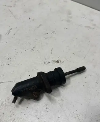 BMW 5 E39 Clutch slave cylinder S6642K