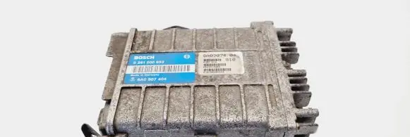 Volkswagen PASSAT B3 Engine control unit/module 8A0907404 8A09074 0261200852
