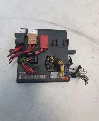 Audi A4 S4 B7 8E 8H Light module LCM 8E0907279K