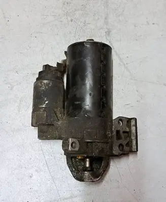 BMW 1 E81 E87 Starter motor 0001139002