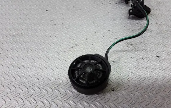 Audi A6 S6 C5 4B Front door high frequency speaker 4B0035399