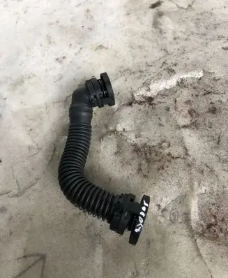 Volkswagen Touran III Breather/breather pipe/hose 04l103493