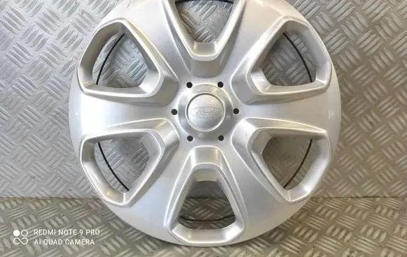 Ford Transit Courier R15 wheel hub/cap/trim 8V21-1130-HB