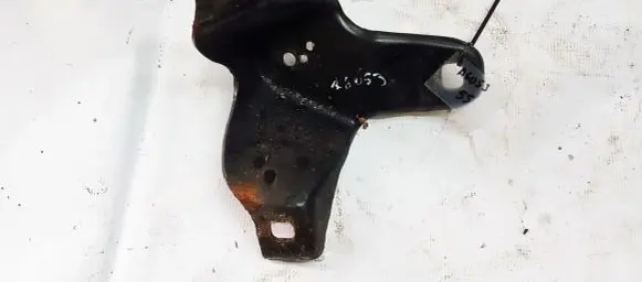 Ford Focus Engine mounting bracket