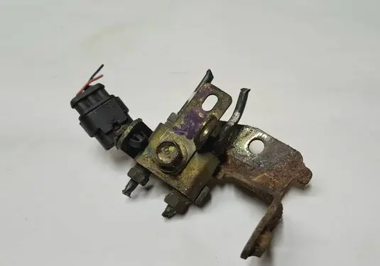 Subaru Outback Other engine bay part