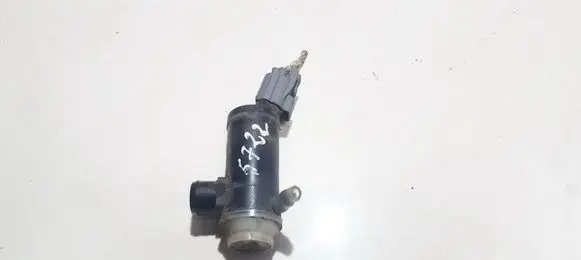 Subaru Legacy Windscreen/windshield washer pump