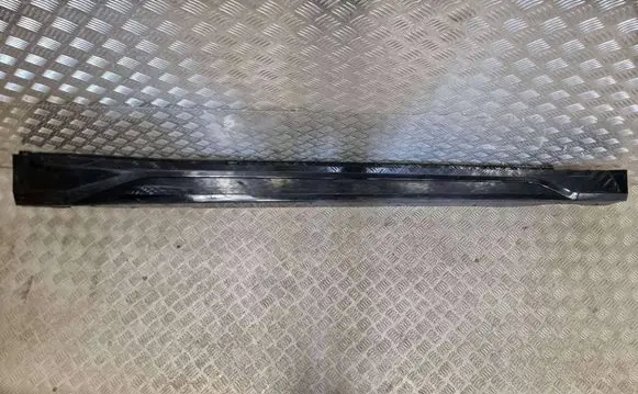 BMW X1 U11 Sill/side skirt trim