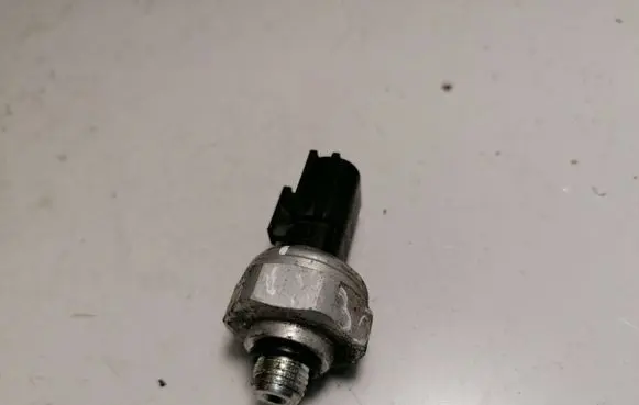 Air conditioning (A/C) pressure sensor