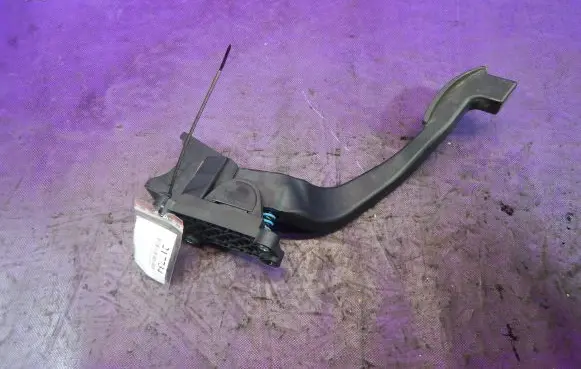 Lancia Musa Accelerator throttle pedal 51715557