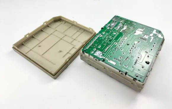 Renault Clio III Fuse module 674658B