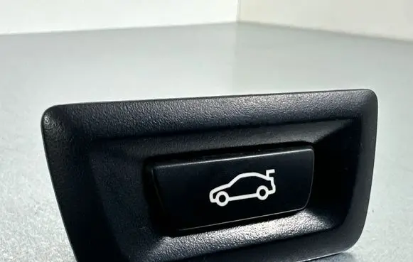 BMW 5 F10 F11 Tailgate/boot open switch button 9162643 549584011