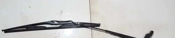 Volkswagen PASSAT B3 Front wiper blade arm