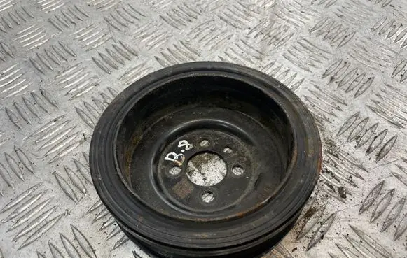 Volkswagen PASSAT B8 Crankshaft pulley 04L105243