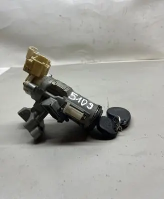 Toyota Corolla Verso AR10 Ignition lock 8978352010