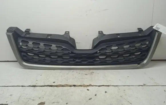 Subaru Forester SJ Front bumper upper radiator grill 91122SG030
