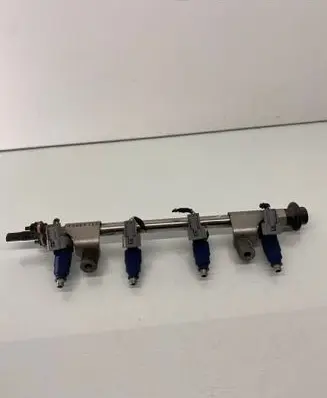 Hyundai i30 Fuel injectors set 353102B000