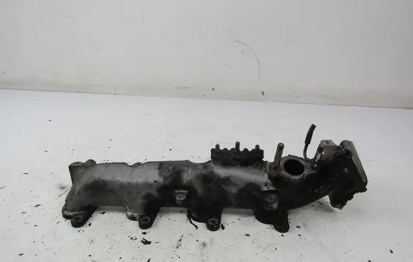 Toyota Avensis T220 Intake manifold 