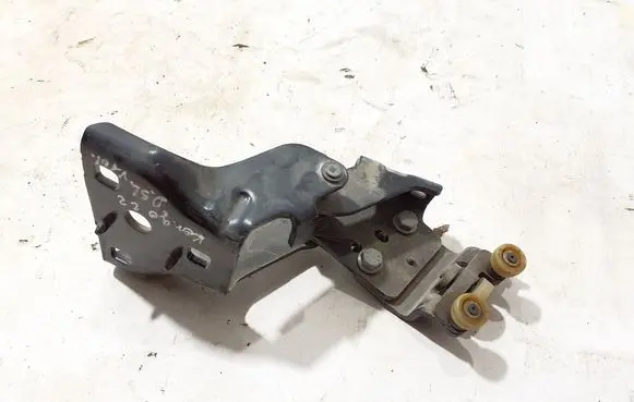 Renault Kangoo III Sliding door upper roller guide/hinge 824122907R