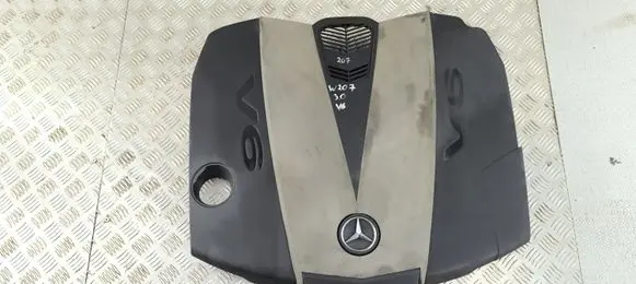 Mercedes-Benz E A207 Engine cover (trim) A6420105867