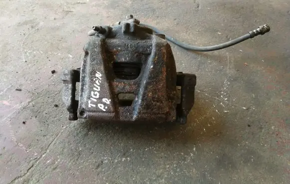 Volkswagen Tiguan Front brake caliper