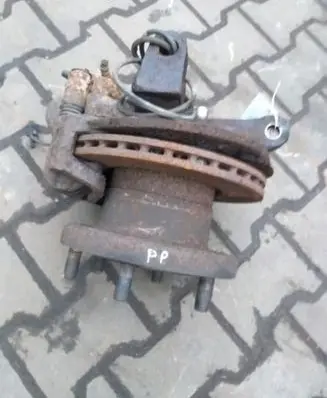 Iveco Daily 3rd gen Front wheel hub spindle knuckle