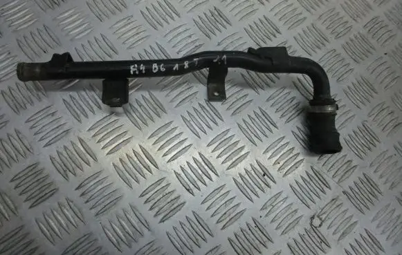 Audi A4 S4 B6 8E 8H Engine coolant pipe/hose