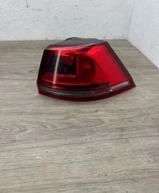 Volkswagen Golf VII Rear/tail lights 5G9945096D 5G9945258