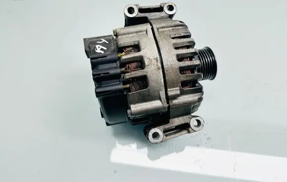 Mercedes-Benz CLS C218 X218 Generator/alternator A0009067702 2618188A 113048274