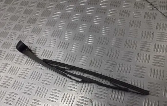 Skoda Octavia Mk1 (1U) Rear wiper blade arm 1U9955707B