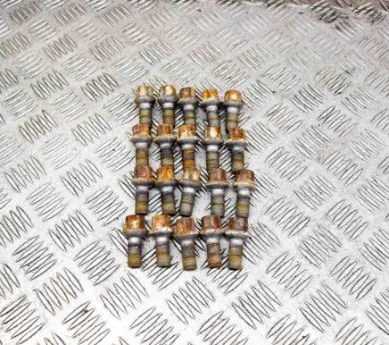 Mercedes-Benz E C207 W207 Nuts/bolts 