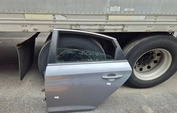 KIA Optima Rear door 