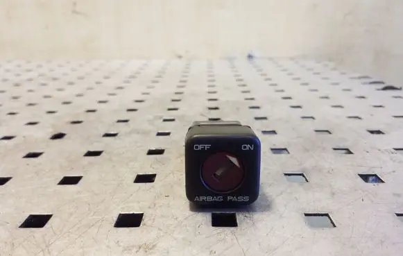 Peugeot 3008 I Passenger airbag on/off switch 96413912XT