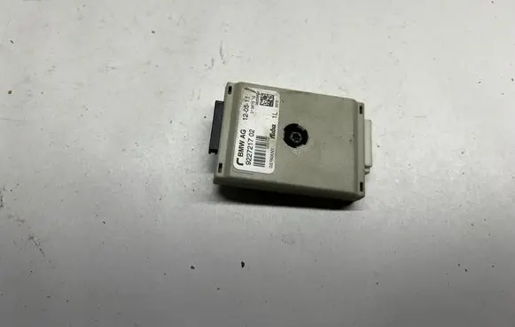 BMW 6 F12 F13 Aerial antenna amplifier 9227217