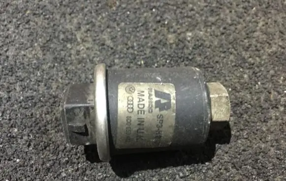 Air conditioning (A/C) pressure sensor