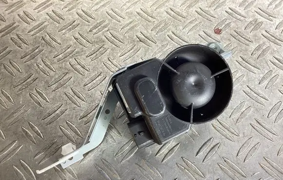Lexus GS 250 350 300H 450H Alarm system siren 8904030020 2370005590