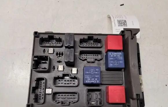 Renault Laguna II Fuse module 8200141151 55RD6Z010 31152965