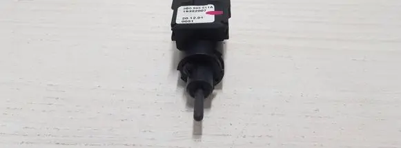 Audi A3 S3 8P Brake pedal sensor switch 3B0945511A 19322007 0051
