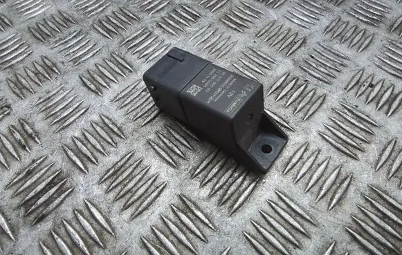 Citroen Jumpy Glow plug pre-heat relay 9803299780 51299058A