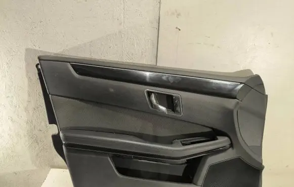 Mercedes-Benz E W212 Front door card panel trim A2127270348