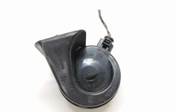 Skoda Octavia Mk2 (1Z) Horn signal 001157 3881157