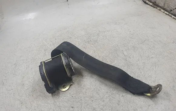Audi 80 90 B3 Rear seatbelt