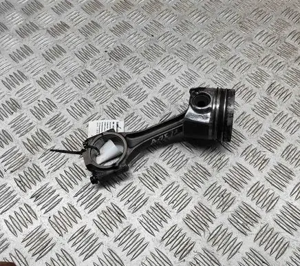 Volkswagen PASSAT B8 Piston 04L107065D 03L105401A
