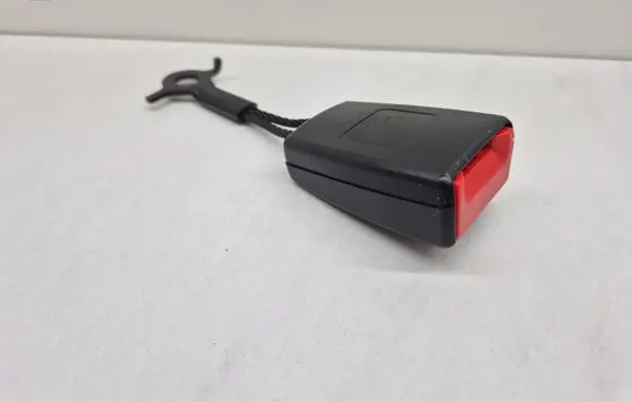 Mitsubishi Colt Rear seatbelt buckle 603352600 108303 10090453