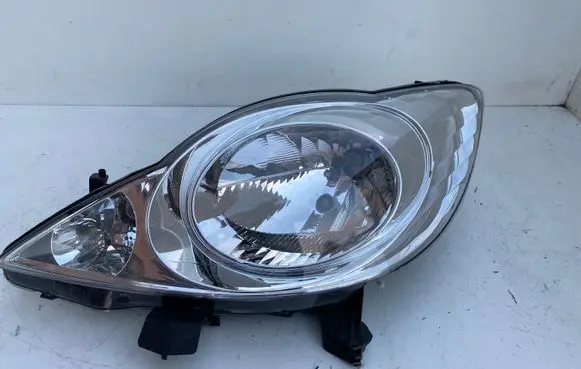 Peugeot 107 Headlight/headlamp 811500H030
