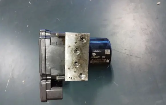 Nissan Pathfinder R51 ABS Pump 476605X20A 10092633893 10062032141