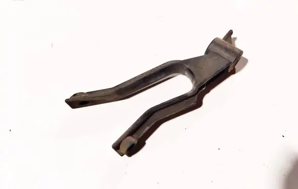 Opel Astra H Radiator mount bracket 13162131