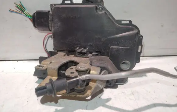 Audi A6 S6 C5 4B Front door lock