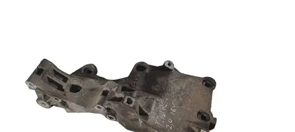 Volkswagen Touran I Engine mounting bracket 036903143A