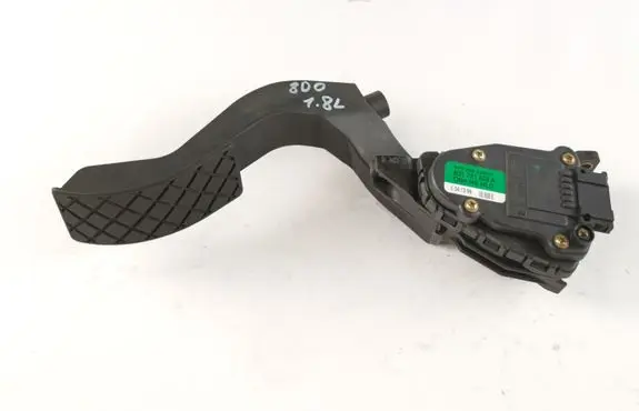 Audi A4 S4 B5 8D Accelerator throttle pedal 8D1721523A