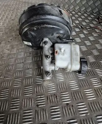 Hyundai Sonata Brake booster